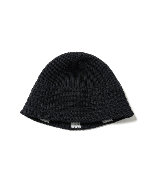 F KNIT HAT